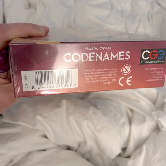 BRAND NEW CODENAMES GAME❤️ - Picture 4 of 7